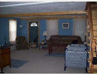 3rd image of 606 Walnut St