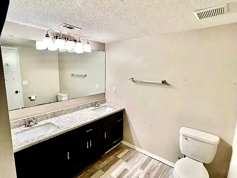 1771 Guildford Ct — Photo 11