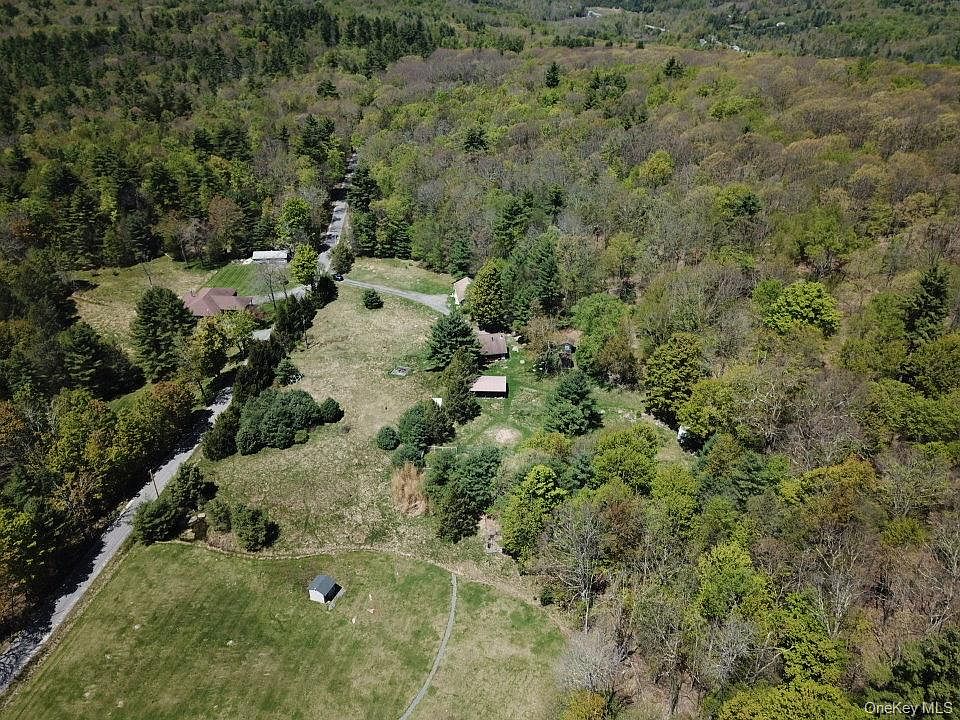 1st image of 101 Red Star Road