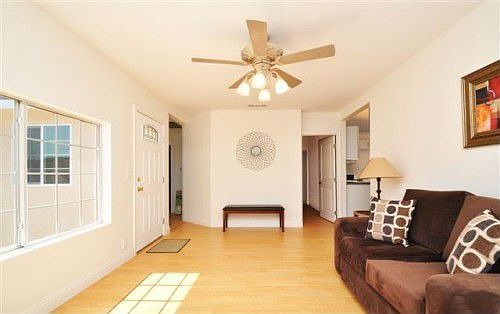 5th image of 20728 Kenwood Ave