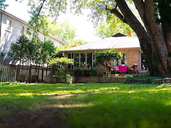 5th image of 298 Empress Ave