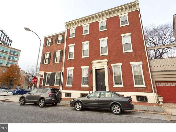 2nd image of 427 Vine St APT 3