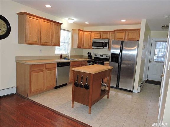 3rd image of 473 Auborn Ave