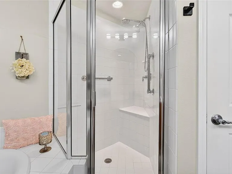 852 Lantern Way — Photo 33