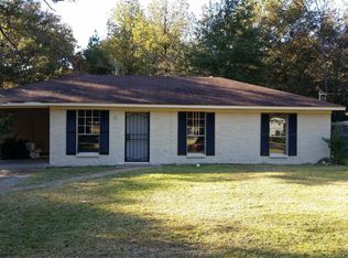 3527 N Hines Ave, Jackson, MS 39212