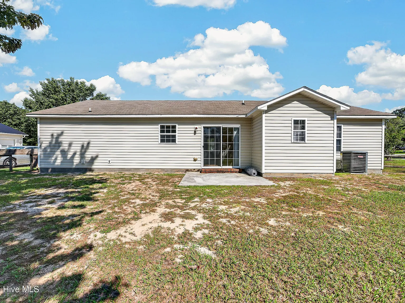 3 bed, 2.0 bath, $1,600 — Photo 3