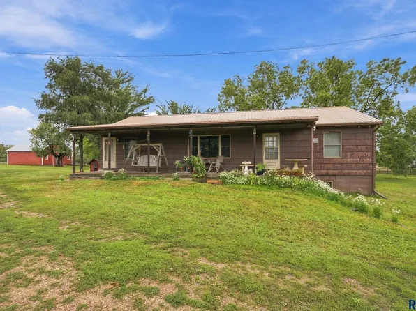 46249 267th St, Hartford, SD 57033