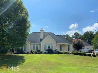 1392 Green Turf Dr, Snellville, GA 30078