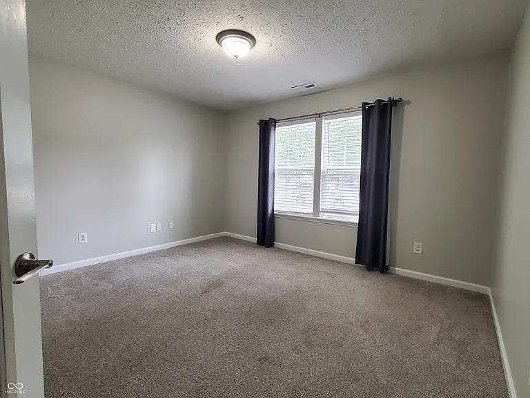 10450 Lookout Ln — Photo 9