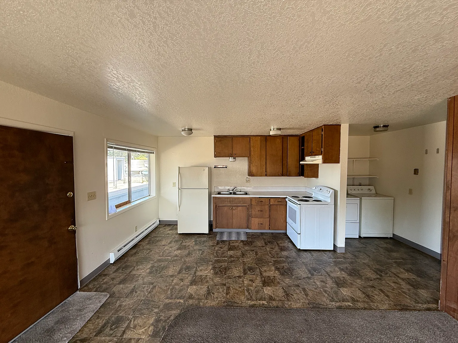 1 bed, 766 sqft, $1,000 — Photo 4