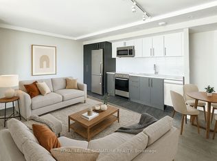 11 Walmer Rd #603, Toronto, ON M5R 2W9