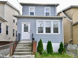66 Rutgers St, Irvington, NJ 07111