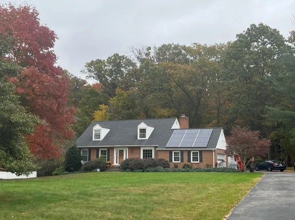 17713 Lisa Dr, Rockville, MD 20855