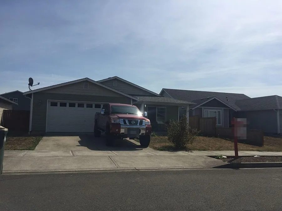 126 London Ln photo 1