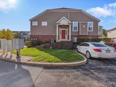 920 Charlton Ln #920, Naperville, IL, 60563