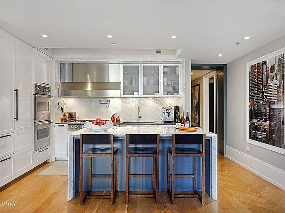 4th image of 176 W 82nd St APT 4W