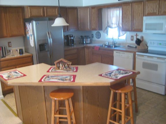 5th image of 22 Keel Ct