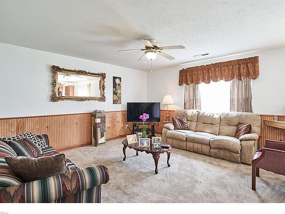 3rd image of 9089 Merryvale Dr