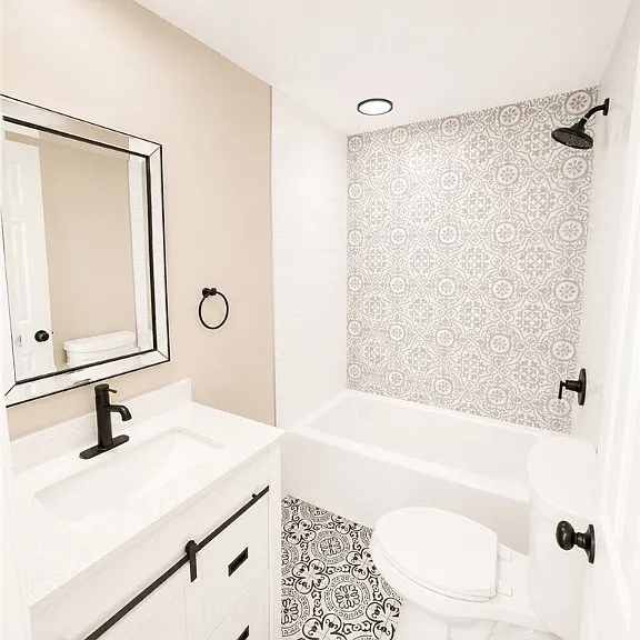 642 W 42nd St — Photo 10