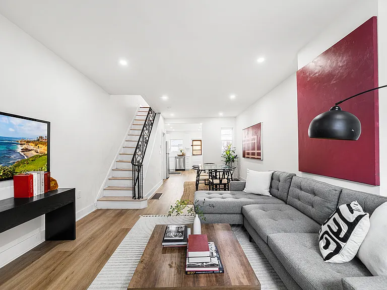 2148 S Garnet St — Photo 1