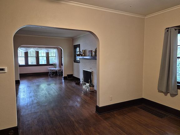 5th image of 510 Van Wie Ave