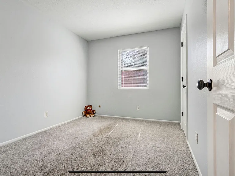 6000 Northland Ave NE — Photo 8