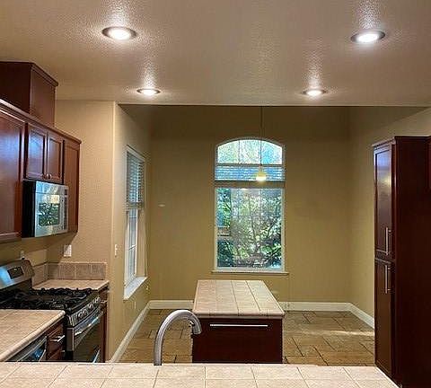 5th image of 1749 Savory Dr