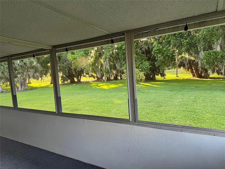 16 Courtney Pl — Photo 46