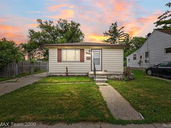 2nd image of 12846 Georgiana Ave