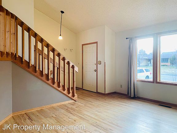 4th image of 3917 14th Ave S