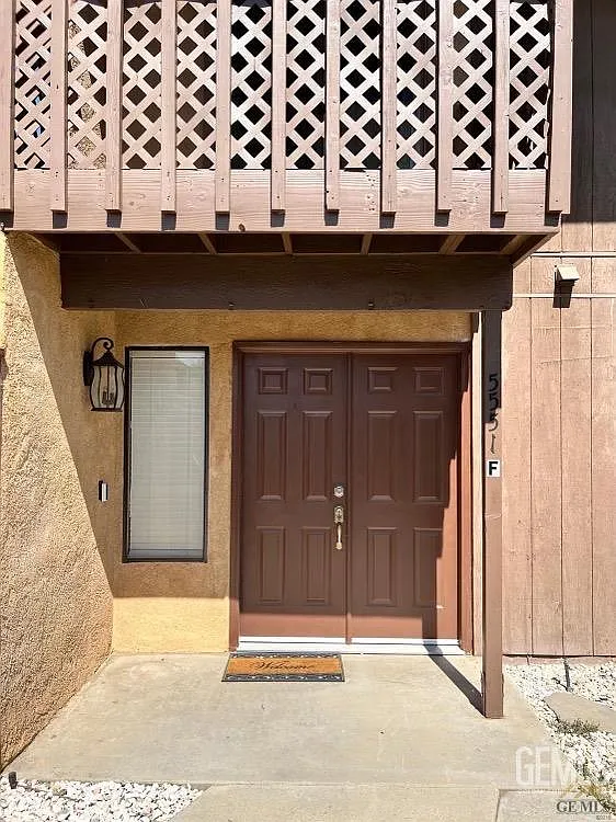 5551 Midsummer Dr APT F photo 1
