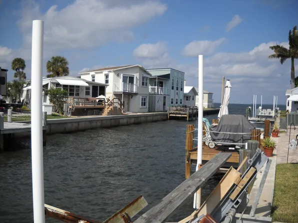 142 Nettles Blvd, Jensen Beach, FL 34957