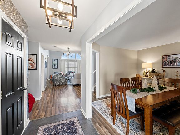4th image of 319 Wisteria Ct