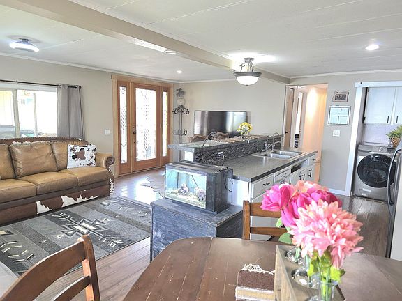 5th image of 205 SE Lynn Blvd Unit 20