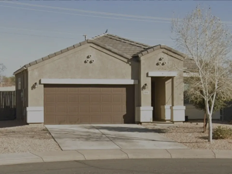 29743 N Yucca Dr