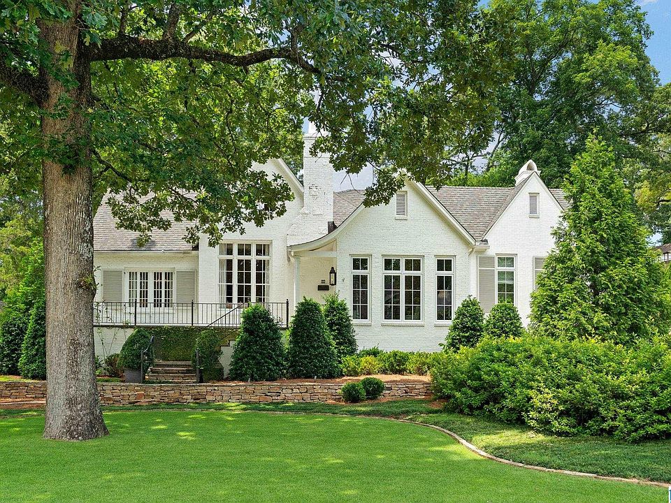 1st image of 124 Windsor Dr