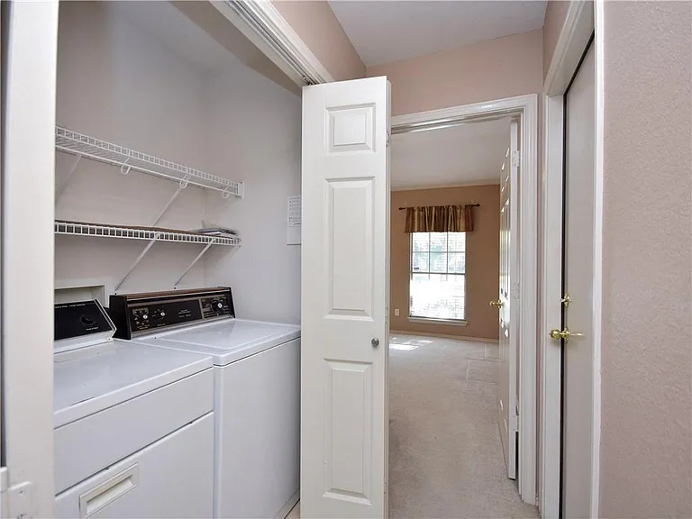 2519 Vernell Way — Photo 10