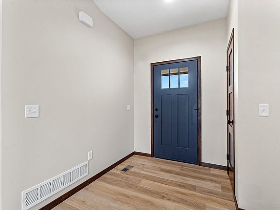 5th image of 1313 Cornell St