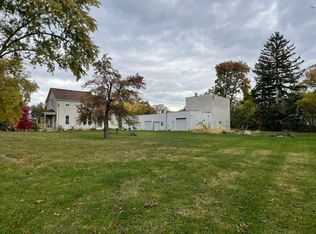 912 Lind St, Joliet, IL 60432