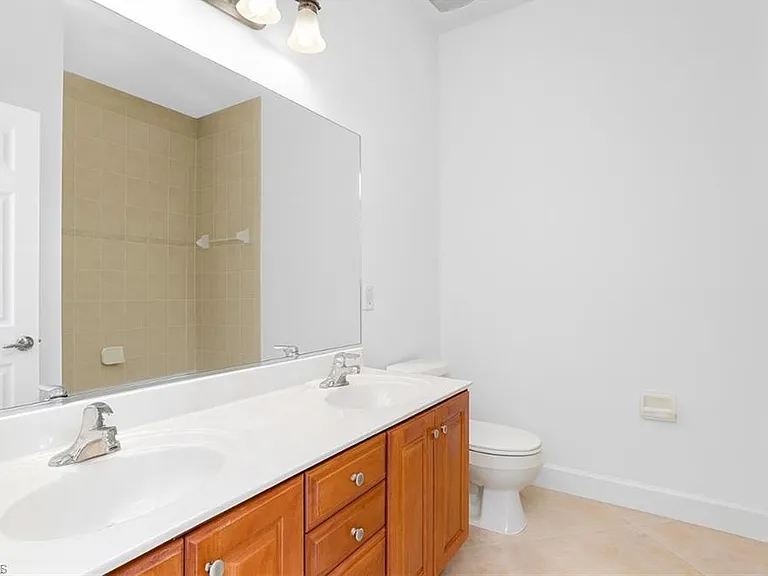 20437 Ardore Ln — Photo 23