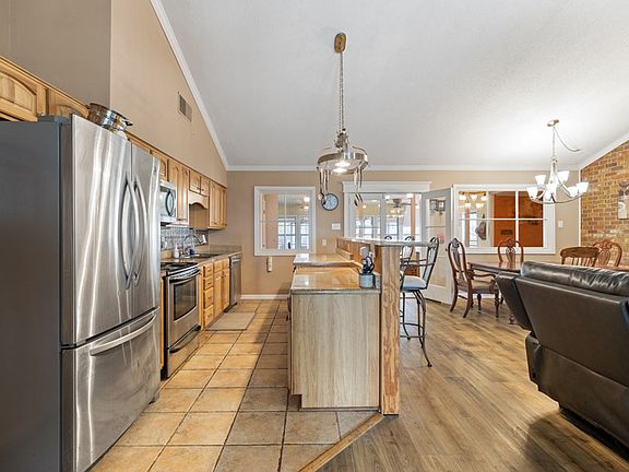 2nd image of 210 Bass Rd