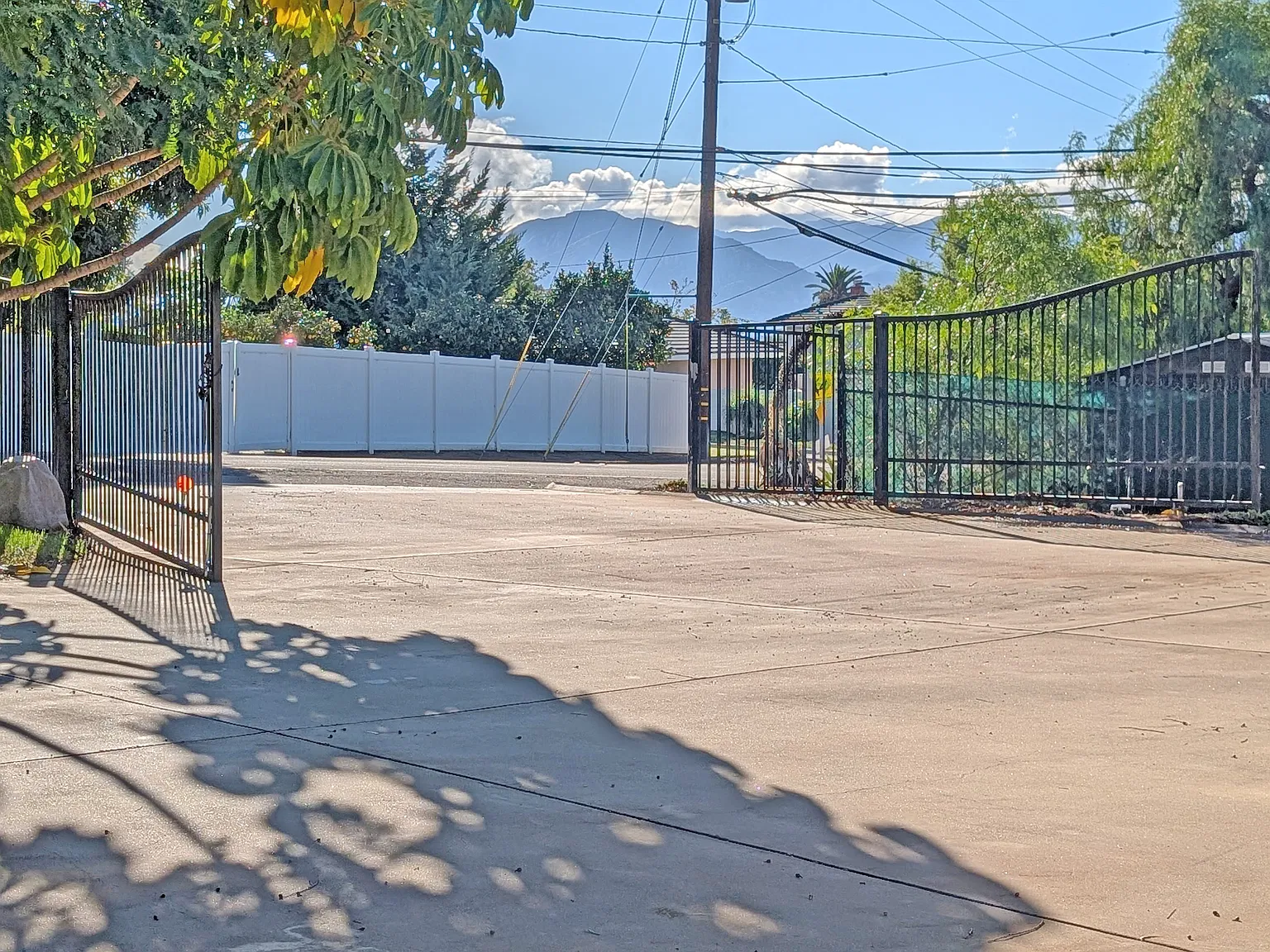 5 bed, 2960 sqft, $4,795 — Photo 2