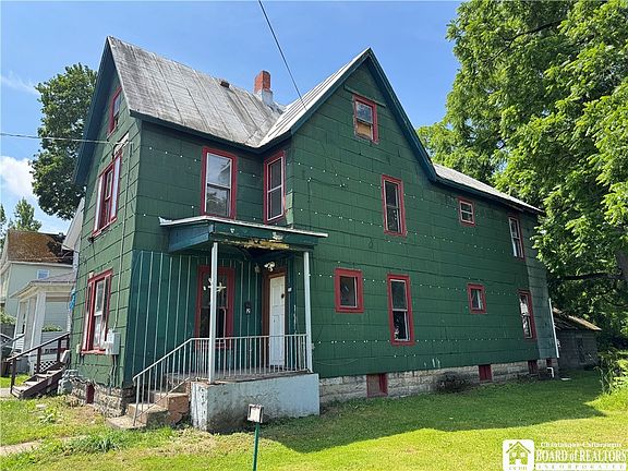 4th image of 809 Cherry St