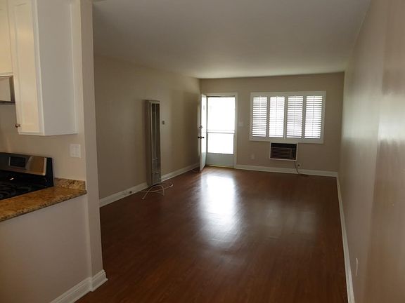 2nd image of 8428 Amigo Ave APT 11