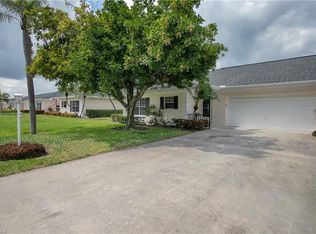 1347 Broadwater Dr, Fort Myers, FL 33919