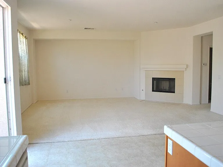 1654 Goldenrod Ave — Photo 3