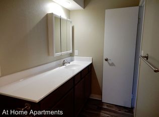 5907 Reeds Rd APT 100, Mission, KS 66202