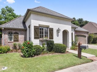 207 Petrus Dr, Broussard, LA 70518