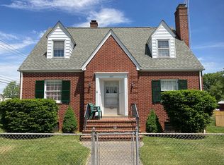 102 E 4th St, Front Royal, VA 22630