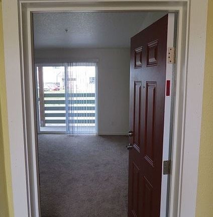 3rd image of 1307 SE 9th Dr APT 209